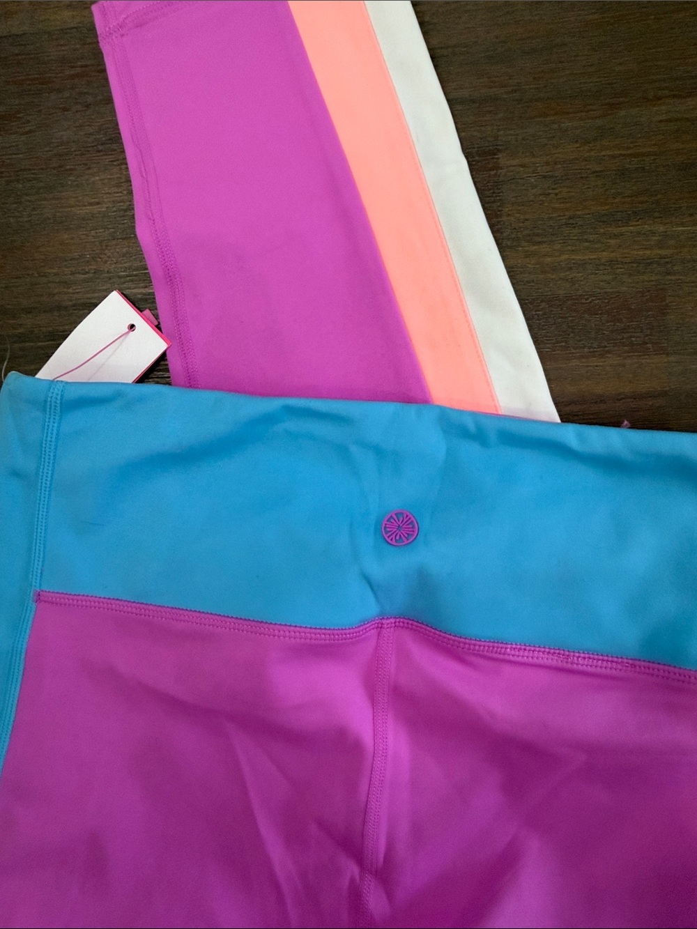 Lilly Pulitzer Bright Pink Colorblock Active Leggings with Peach & White Panels - Picture 5 of 5